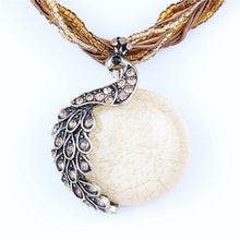 Load image into Gallery viewer, Blue natural crystal stone pendant necklace