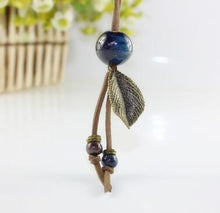 Load image into Gallery viewer, Ceramic necklace