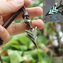 Load image into Gallery viewer, Glowing Green Arrow necklace